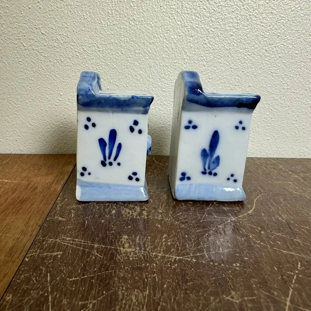 Vintage Blue White Porcelain Antique Telephone‎ Salt and Pepper shakers